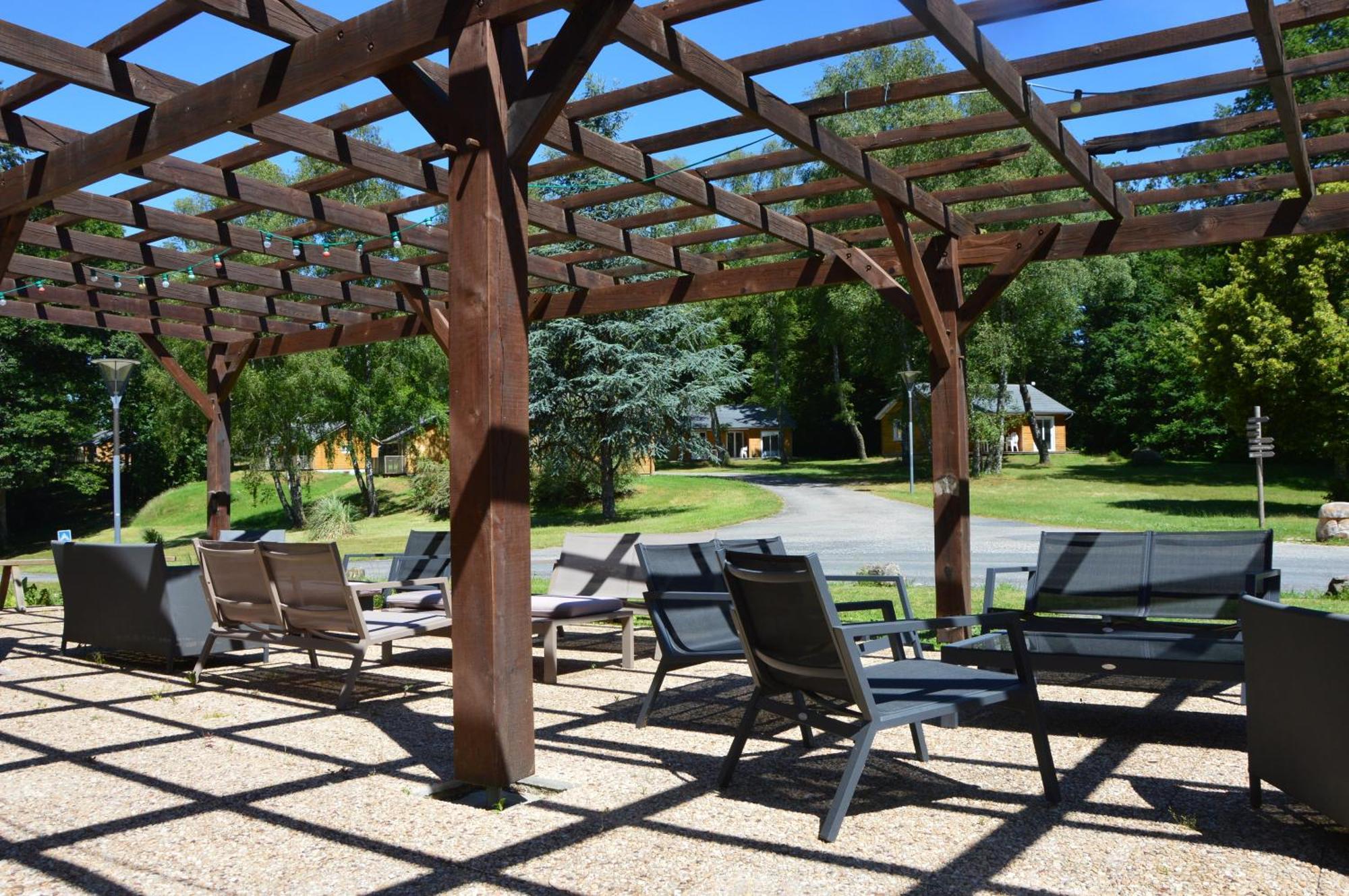 Hotel Domaine des Etangs de Taysse à Espagnac Extérieur photo